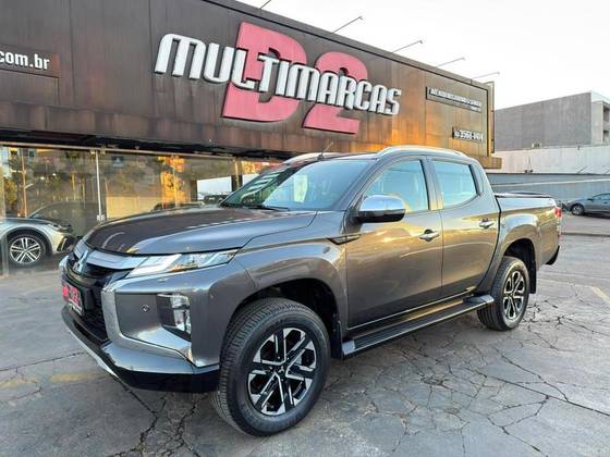 MITSUBISHI L200 TRITON 2.4 16V TURBO DIESEL SPORT HPE-S CD 4P 4X4 AUTOMÁTICO